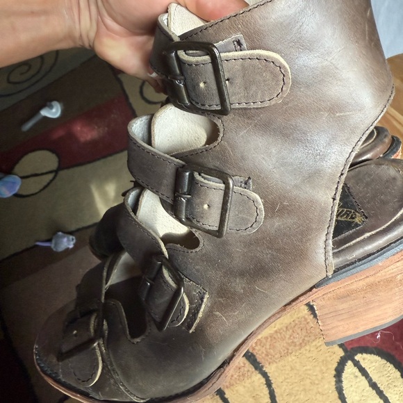 Freebird by Steven Quail Strappy Heeled Sandals - Sz 8 - Picture 12 of 12